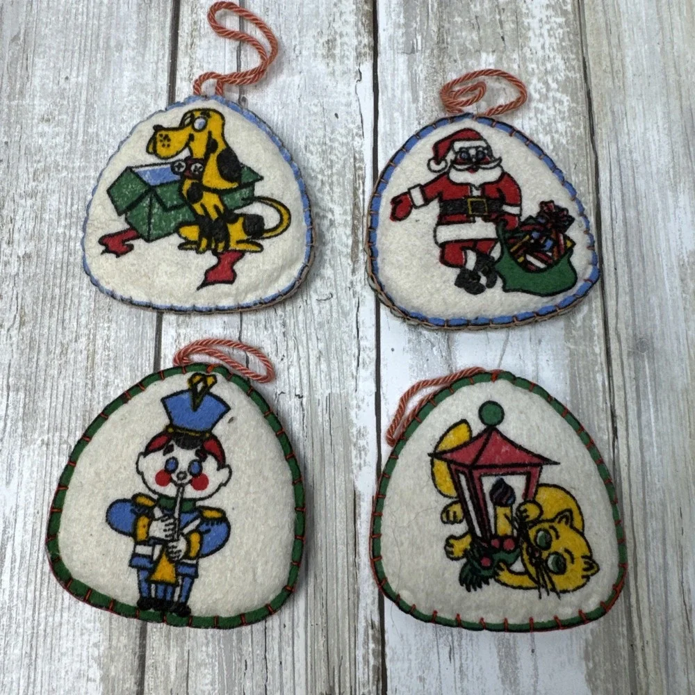 Vintage Retro‎ Hand Made Stitched Christmas Felt Ornaments Double sided lot of 4